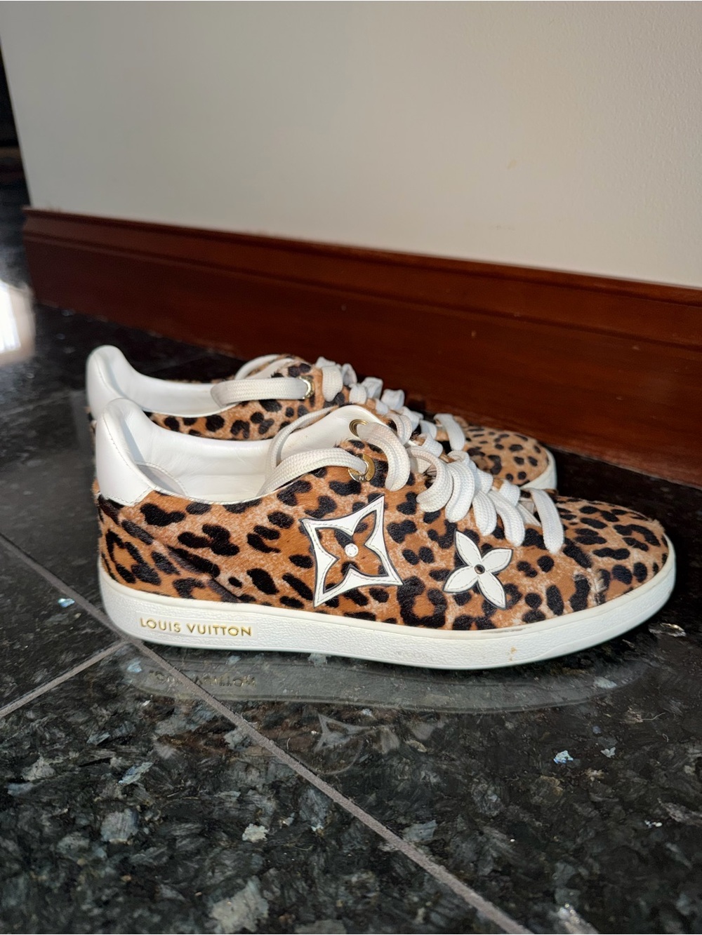 Louis Vuitton Leopard Print Low-Top Sneakers - Brown/White